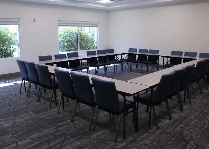 Holiday Inn Express & Suites - Roswell By Ihg